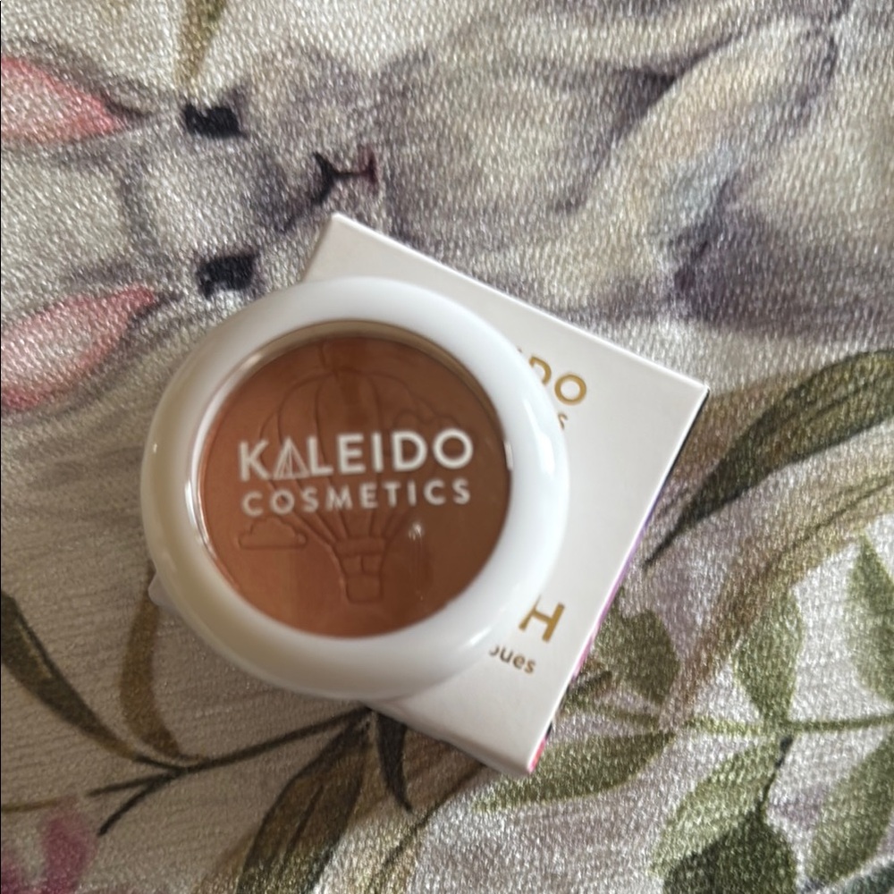 Kaleido Cosmetics Blush